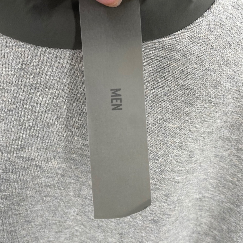 Fear of God Essentials Hoodie Mens XL Grey Contrast Hood Gorpcore Luxury NWT - Picture 3 of 16